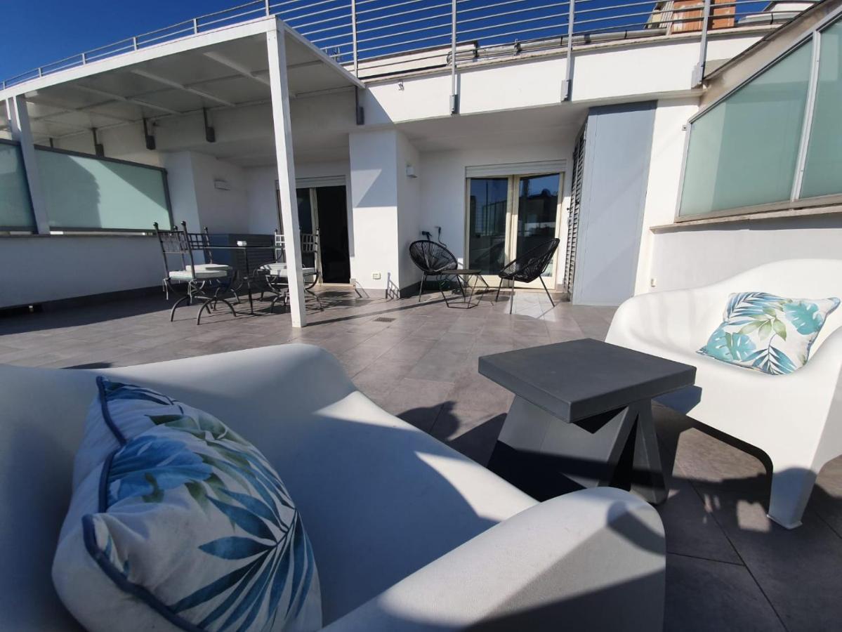 Penthouse 41 In Trastevere With Big Terrace Roma Eksteriør bilde